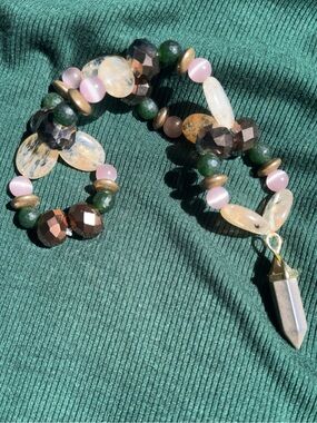 Gypsyās Treasure HangCharm (Pyrite, Canadian Jade,Yellow Quartz, Lilac Catās Eye